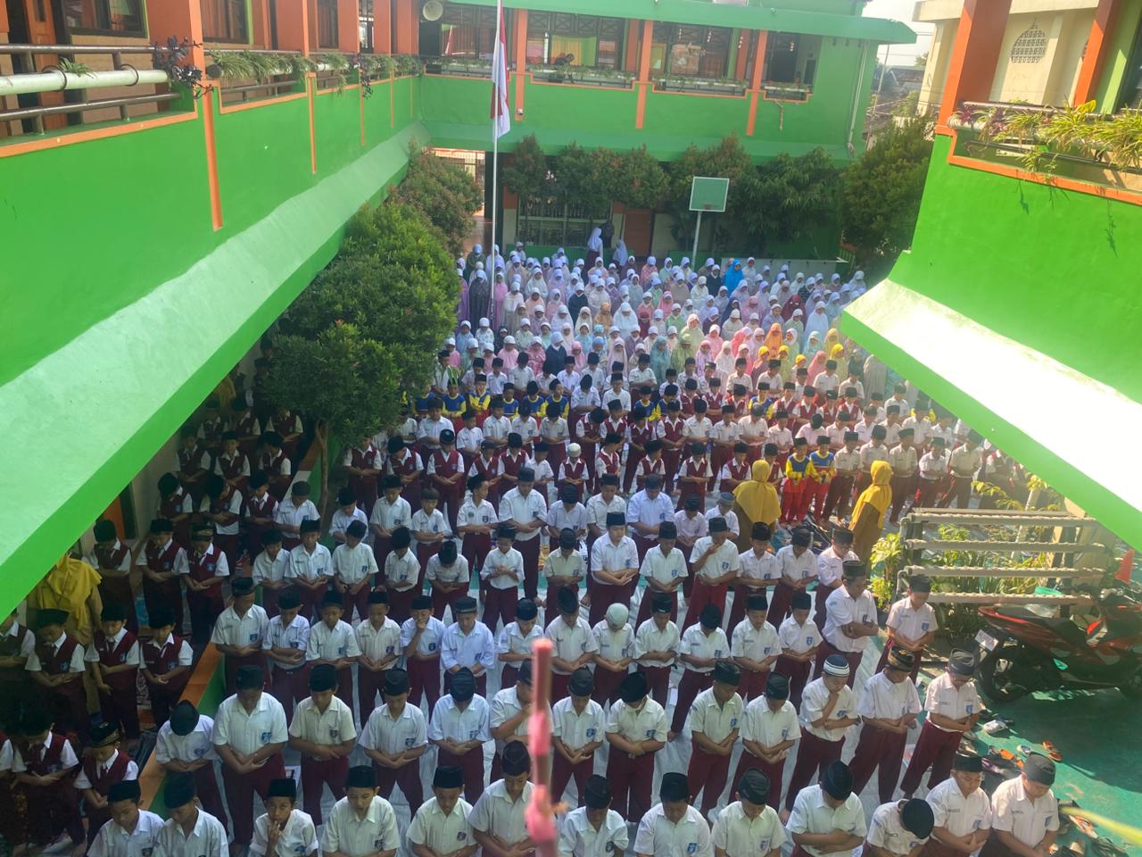 Pembiasaan Adab Melalui Dzikir Pagi dan Sholat Dhuha